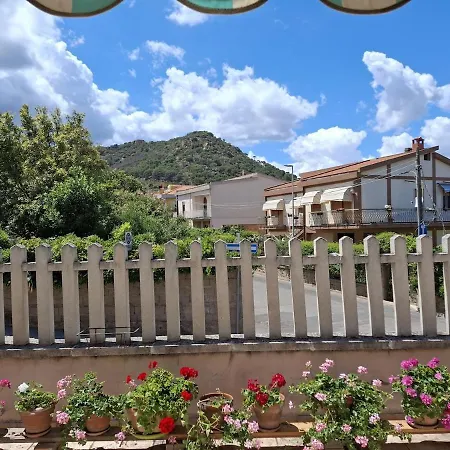 House With The Terrace And The Garden Lejlighed Capoterra