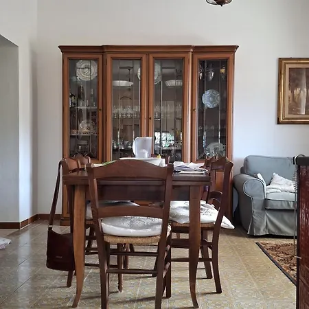 House With The Terrace And The Garden * 카포텔라