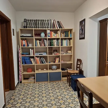 House With The Terrace And The Garden 아파트